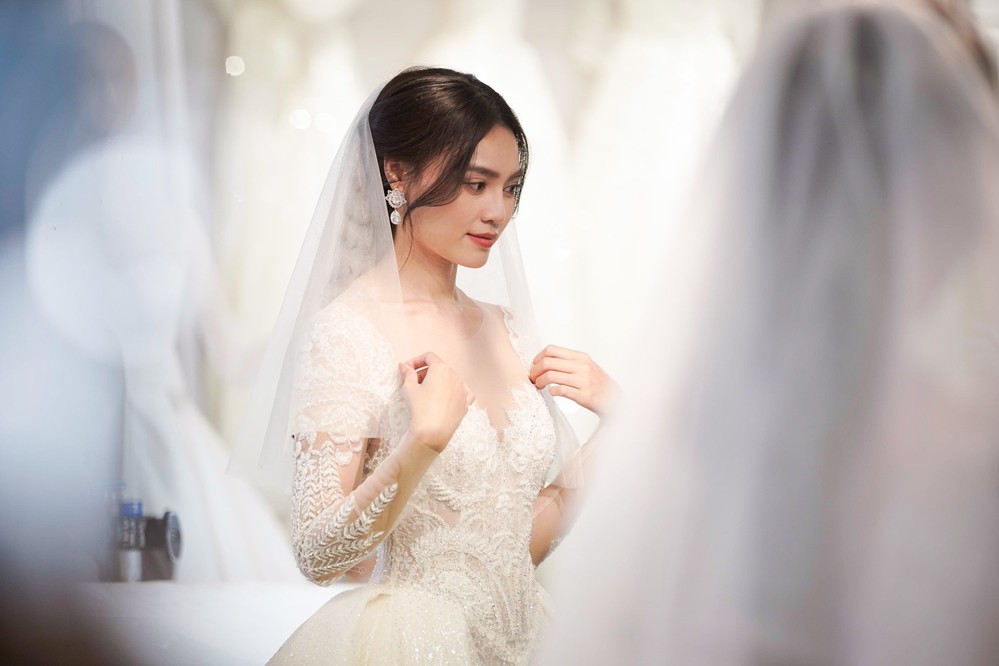  
Một số hình ảnh Lan Ngọc diện váy cưới. (Ảnh: Facebook nhân vật)