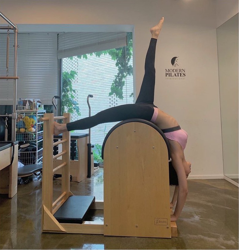  
Các bài tập pilates giúp Jennie có được đường cong hoàn hảo, giảm mỡ trên toàn cơ thể. (Ảnh: Instagram)