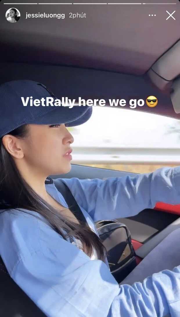  
Jessie Lương đăng tải anh đang tự mình lái siêu xe để tới sự kiện lớn nhất Việt Nam. (Ảnh: Chụp màn hình) - Tin sao Viet - Tin tuc sao Viet - Scandal sao Viet - Tin tuc cua Sao - Tin cua Sao