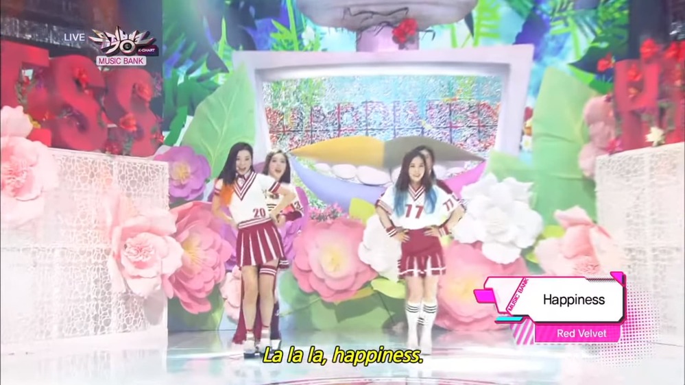  
Red Velvet biểu diễn tự tin với bài hát ra mắt. (Ảnh: Chụp màn hình)