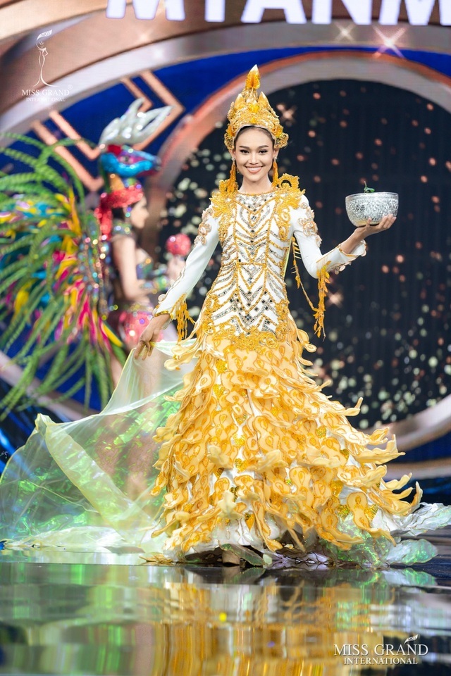  
Han Lay là đại diện của Myanmar tại Hoa hậu Hòa bình Quốc tế. (Ảnh: AP)