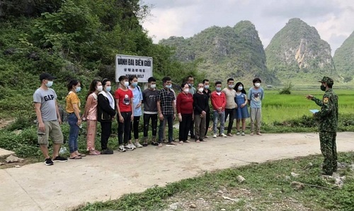  
18 người nhập cảnh trái phép vào Việt Nam. (Ảnh: VOV)
