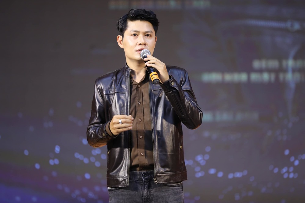  
Nguyễn Văn Chung là tác giả của nhiều bản hit đình đám V-pop. (Ảnh: FBNV)