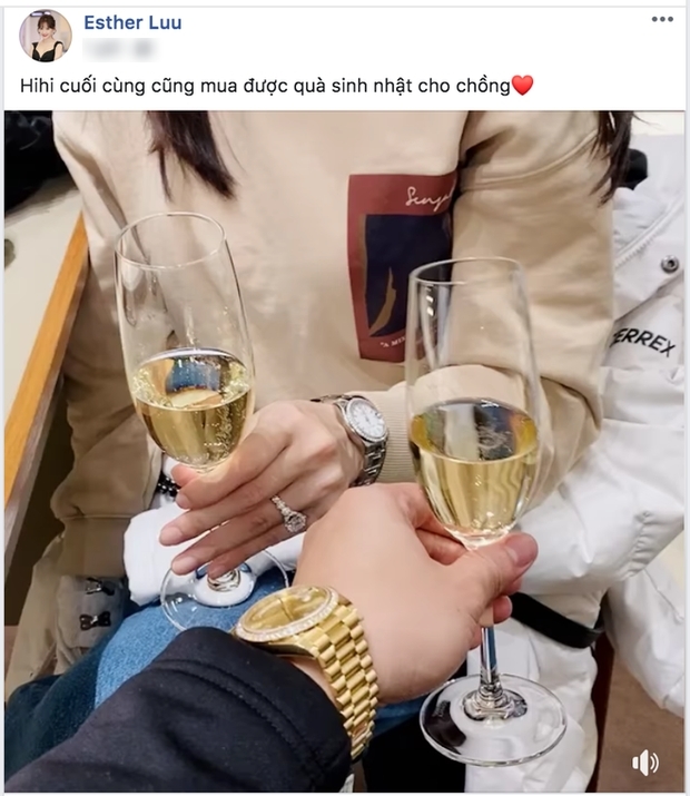  
Hari Won từng chi 1 tỷ đồng mua đồng hồ phiên bản vàng champange, nạm kim cương tặng chồng. (Ảnh chụp màn hình) - Tin sao Viet - Tin tuc sao Viet - Scandal sao Viet - Tin tuc cua Sao - Tin cua Sao