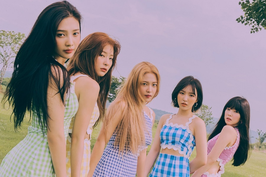 
Red Velvet là một trong những nhóm nhạc thành công của SM hiện tại, song không thể cứu được công ty khỏi những khoản thua lỗ. (Ảnh: Twitter)