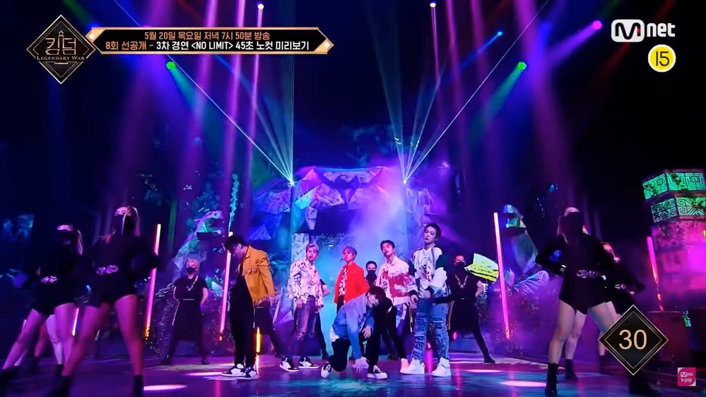  
iKON nổi bật trên sân khấu vòng 3 chương trình Kingdom. (Ảnh: Chụp màn hình)
