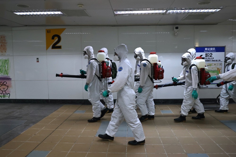  
Công tác phòng chống dịch Covid-19 tại Đài Loan. (Ảnh: Reuters)