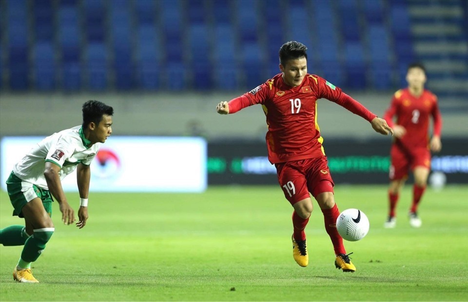  
Sau "siêu phẩm" vào lưới Indonesia hôm qua, Quang Hải sẽ vắng mặt trong trận đấu Malaysia tới. (Ảnh: Lao Động)