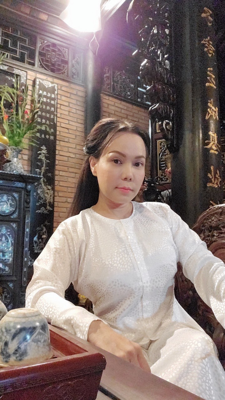  
Nữ diễn viên liên tục cập nhật hình ảnh hậu trường trong bộ phim mình đang tham gia. (Ảnh: FBNV) - Tin sao Viet - Tin tuc sao Viet - Scandal sao Viet - Tin tuc cua Sao - Tin cua Sao