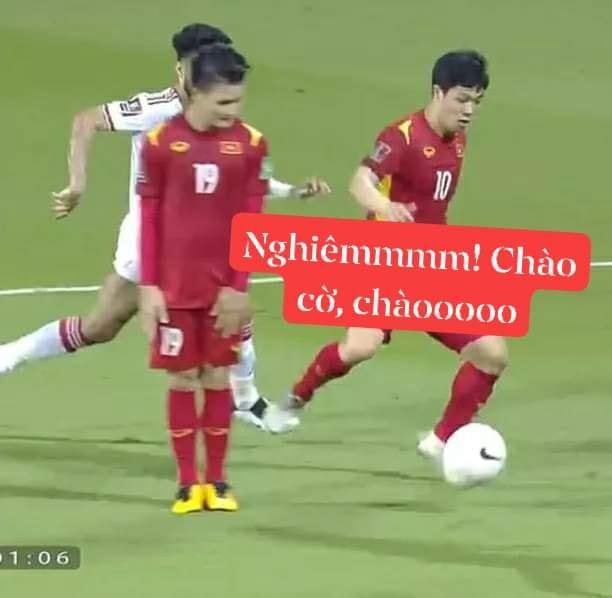  
Chào cờ, chào! (Ảnh: Không Sợ Chó)