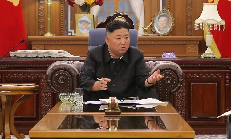 
Ông Kim Jong Un nhận định "K-pop là căn bệnh ung thư quái ác". (Ảnh: KCNA)