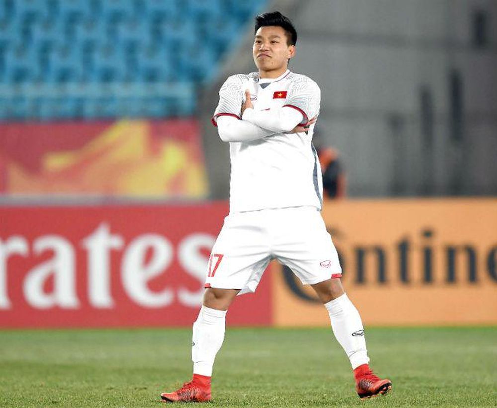  
Cầu thủ trong khung hình là Văn Thanh - người từng có màn ăn mừng ấn tượng năm 2018. (Ảnh: VTC)