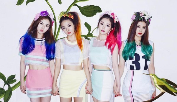  
Màu tóc nổi bật của Red Velvet trong lần quảng bá Happiness. (Ảnh: Tinnhac)