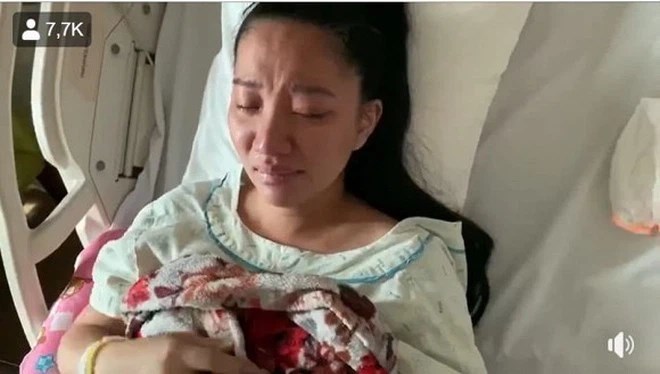 
Vợ nam danh hài khóc tại bệnh viện khi sinh con. - Tin sao Viet - Tin tuc sao Viet - Scandal sao Viet - Tin tuc cua Sao - Tin cua Sao