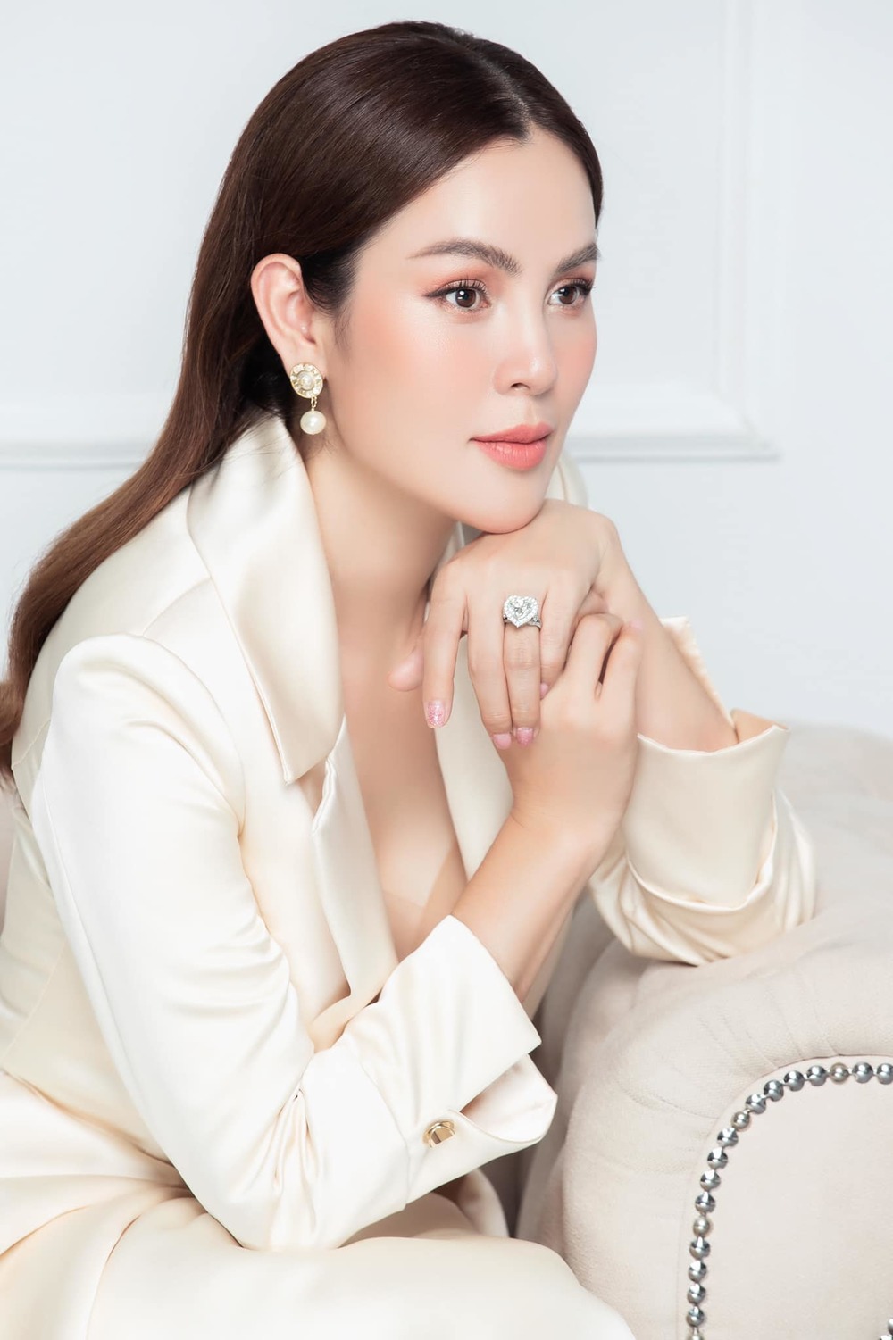 Tranh cãi phát ngôn của Hoa hậu Phương Lê khi Đan Trường ly hôn
