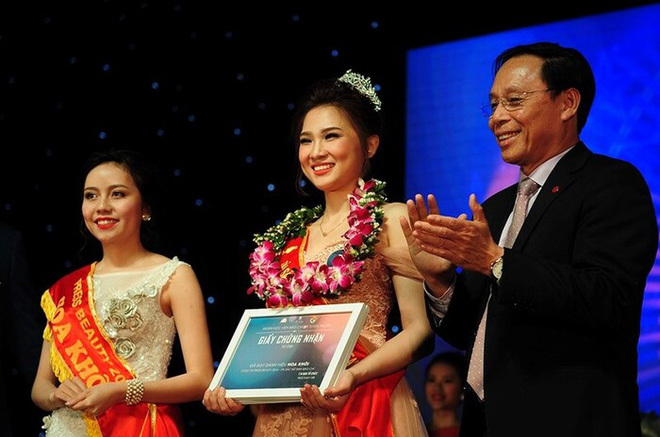 Phương Anh thời điểm đạt danh hiệu Hoa khôi cuộc thi Press Beauty 2016. (Ảnh: Sao Star)