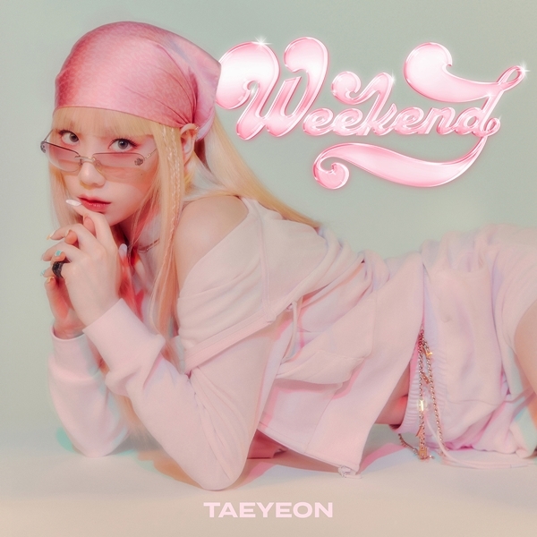  
Taeyeon trong poster giới thiệu single mới. (Ảnh: SMVN)