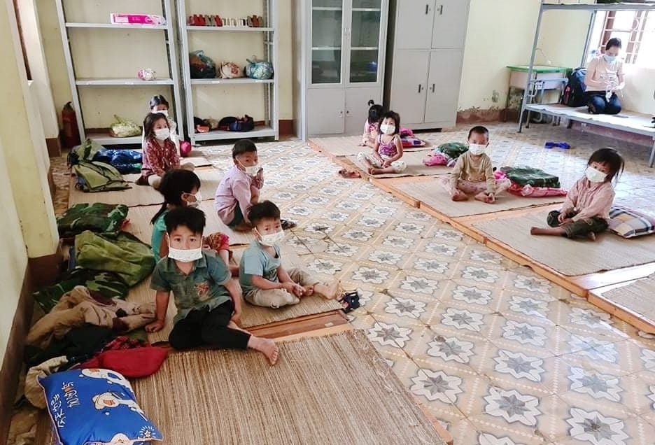  Những đứa trẻ phải xa gia đình đi cách ly ở Điện Biên. (Ảnh: Báo Dân Tộc)