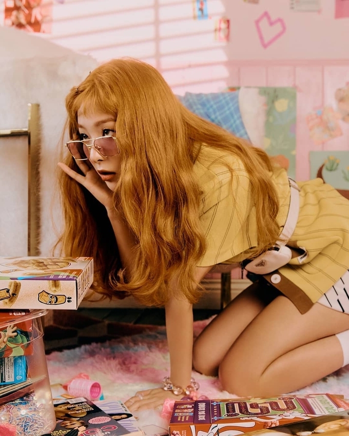 Stylist SM cắt xén đồ hiệu cho Red Velvet cực mát mắt