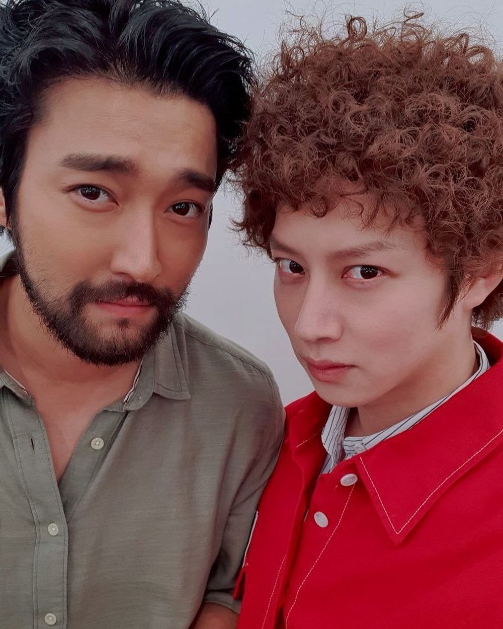  
Siwon và Heechul trong bức ảnh mới. (Ảnh: IG)
