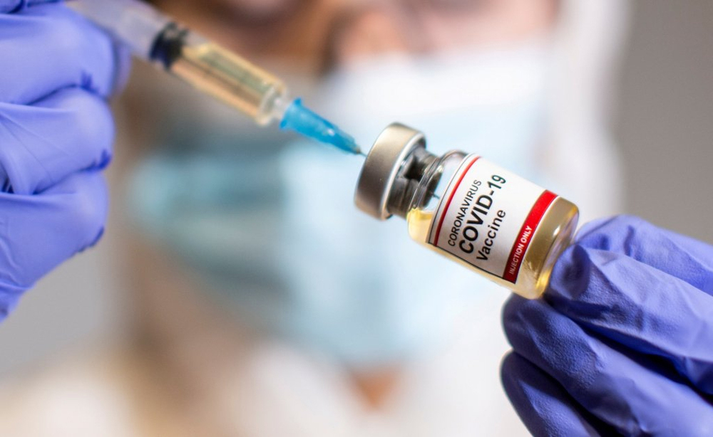  
Việt Nam hướng tới việc tiêm vaccine cho khoảng 70% dân số vào đầu năm 2022. (Ảnh: Dân Việt)
