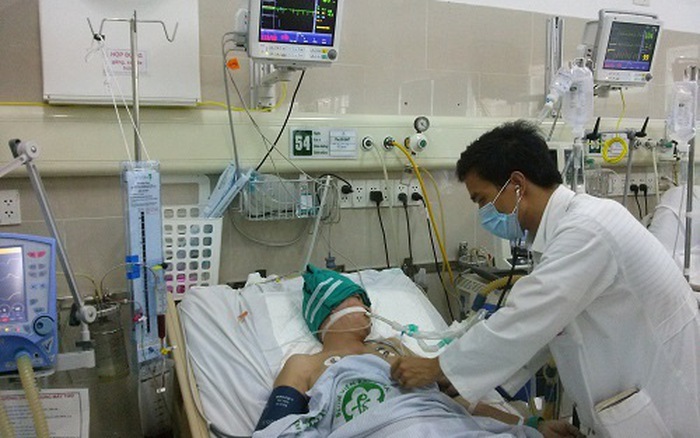  
Một người trẻ nhập viện vì đột quỵ. (Ảnh: VTV)