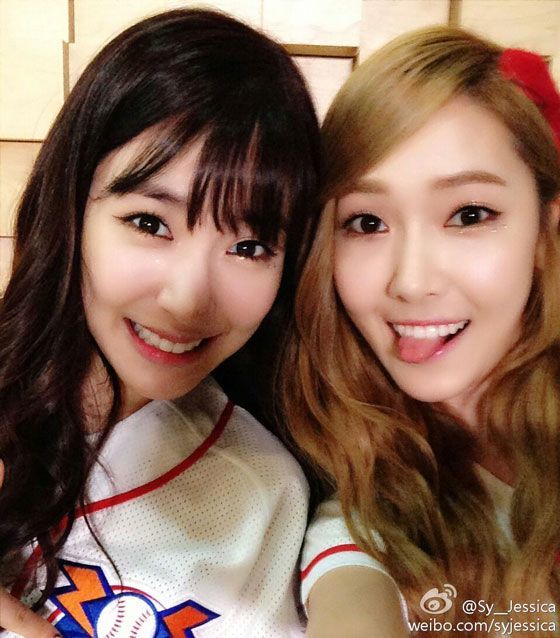  
Jessica và Tiffany đã có những ngã rẽ khác nhau. (Ảnh: Weibo)