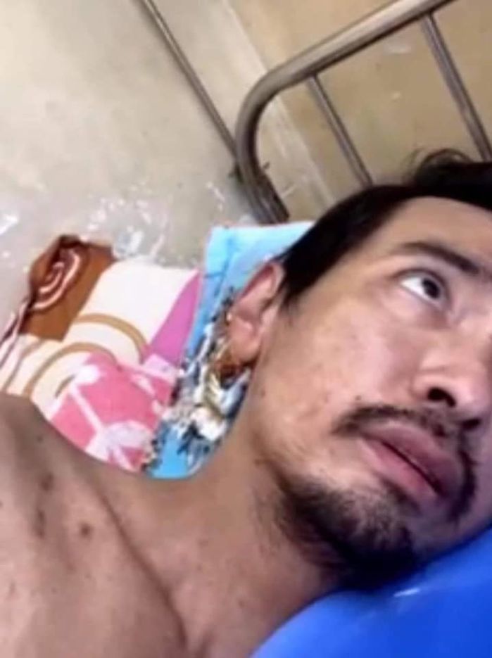  
Hình ảnh Việt Quang tiều tuỵ khi nhập viện. (Ảnh: FBNV)