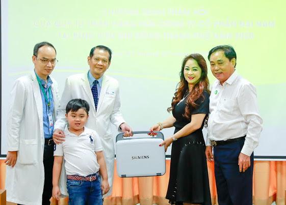  
Quỹ từ thiện Hằng Hữu hỗ trợ Bệnh viện Nhi đồng Thành phố. 