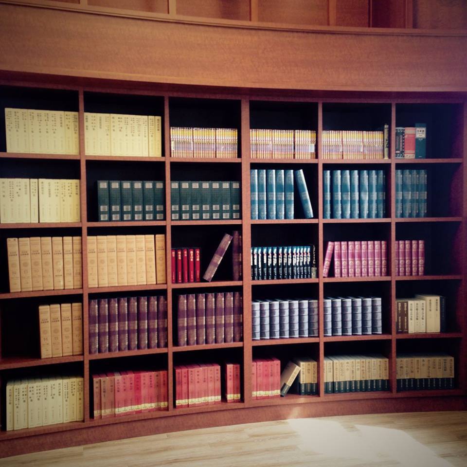 Phòng sách quen thuộc này được xây dựng giống hoàn toàn với nguyên tác trong truyện. (Ảnh: Conan Vietnam FC)