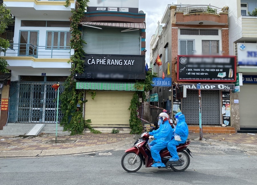  
Những ngày này, tại Sài Gòn chỉ có nhân viên y tế hoặc đối tượng được cho phép mới ra đường. (Ảnh: TTXVN)