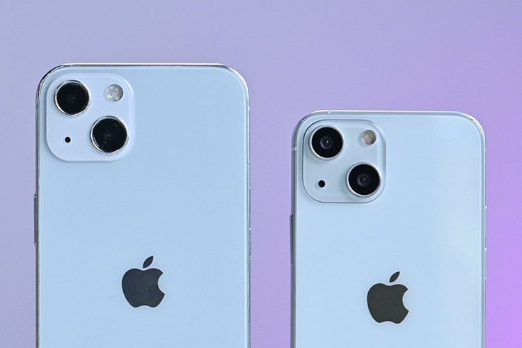  
iPhone 13 có kích thước lớn hơn 13 mini. 