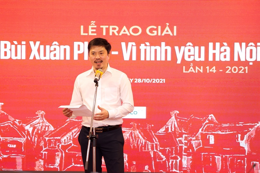  
Ông Lê Xuân Thành - Tổng Biên tập báo Thể thao và Văn hóa phát biểu khai mạc buổi lễ trao giải.