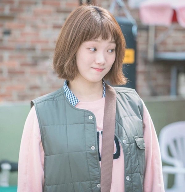  
Hình ảnh đáng yêu, dễ thương của cô nàng Kim Bok Joo do Lee Sung Kyung thủ vai nhận được nhiều lời khen từ khán giả truyền hình. (Ảnh: Twitter)
