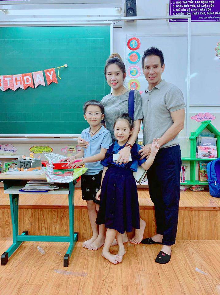  
Minh Hà cũng cho các con học nhiều ngoại ngữ sớm như tiếng Trung, Hàn, Nhật. (Ảnh: FBNV)