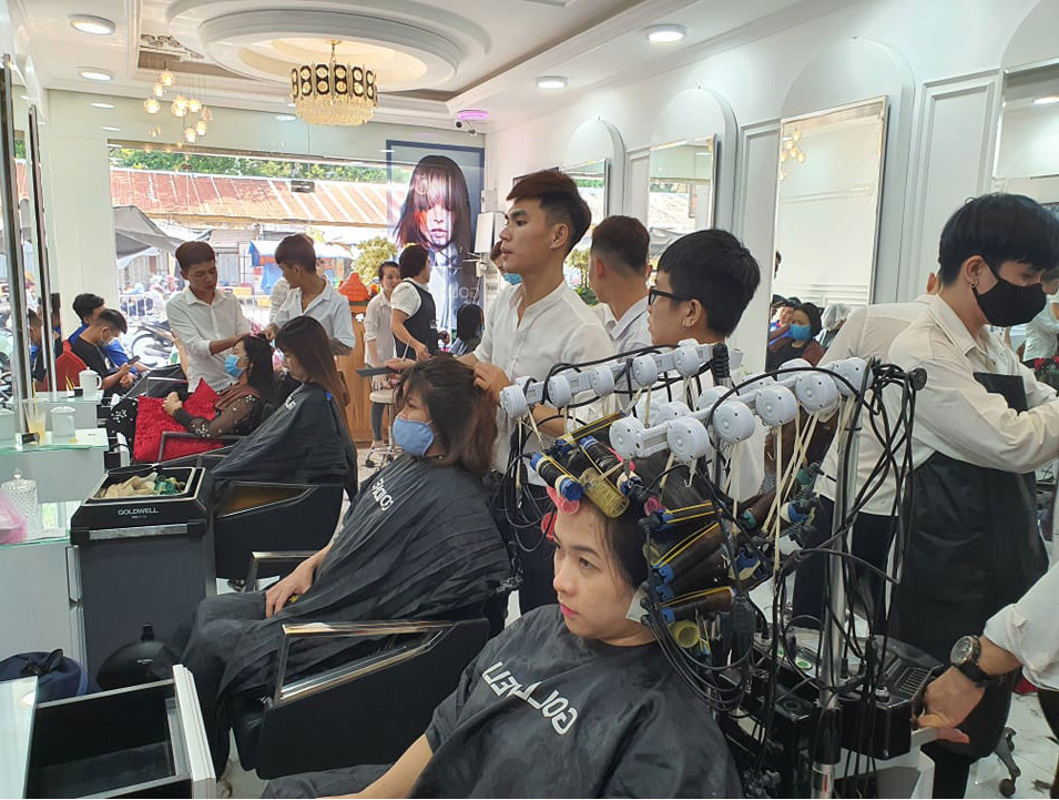  
Đồng Salon là một thương hiệu làm tóc trẻ và đầu tư trong những năm gần đây. (Ảnh: Đồng Salon)