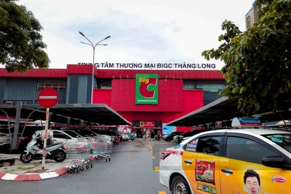 
Big C Thăng Long, một trong những siêu thị đầu tiên có mặt tại Hà Nội.