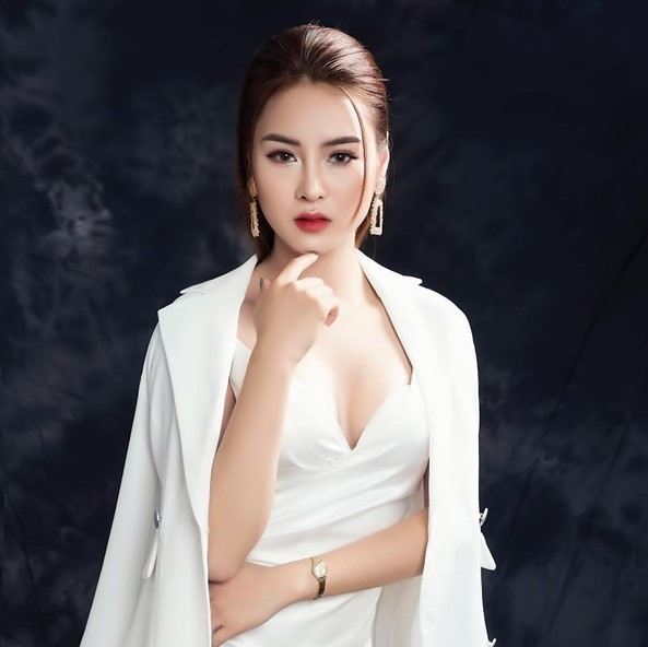  
Nữ CEO Trần Hạnh, doanh nhân 9X thành công trong lĩnh vực thẩm mỹ từ khi còn trẻ.
