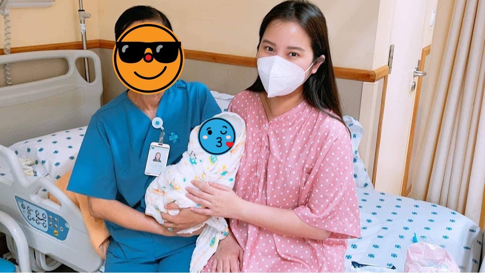  
Hình ảnh bạn thân Ngọc Thanh Tâm tại bệnh viện sau ca vượt cạn.