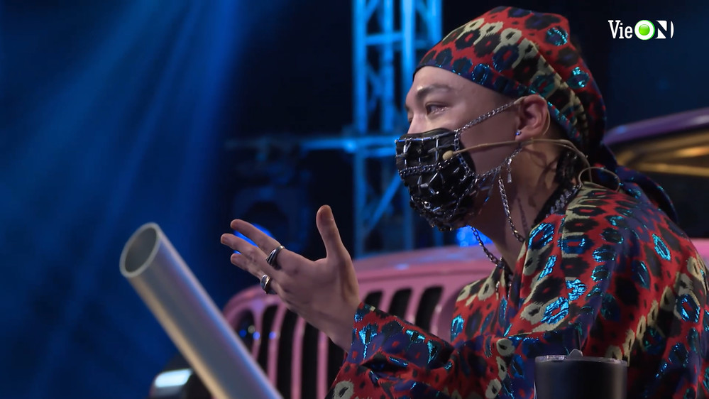  
LK - cái tên đình đám, một trong những rapper tiên phong đưa rap về Việt Nam - sẽ là một trong những nhân tố quyền lực của sân chơi Rap Việt - Mùa 2.