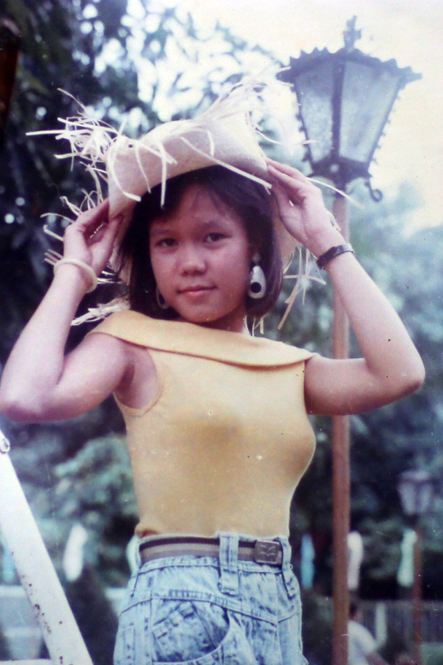  
Nữ danh hài cực quyến rũ trong những bức ảnh thời trẻ. (Ảnh: FBNV) - Tin sao Viet - Tin tuc sao Viet - Scandal sao Viet - Tin tuc cua Sao - Tin cua Sao