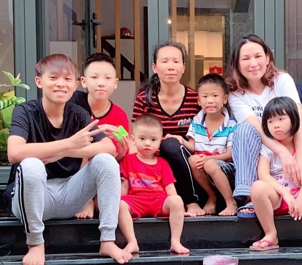 Các con nuôi của cố ca sĩ Phi Nhung đều còn khá nhỏ. (Ảnh: FBNV) Các con nuôi của cố ca sĩ Phi Nhung đều còn khá nhỏ. (Ảnh: FBNV) - Tin sao Viet - Tin tuc sao Viet - Scandal sao Viet - Tin tuc cua Sao - Tin cua Sao