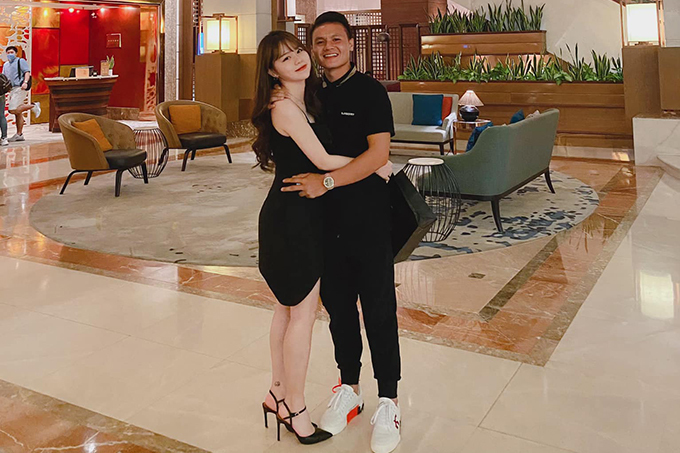 Cặp đôi Quang Hải - Huỳnh Anh ngày còn mặn nồng. (Ảnh: FBNV)
Cặp đôi Quang Hải - Huỳnh Anh ngày còn mặn nồng. (Ảnh: FBNV)