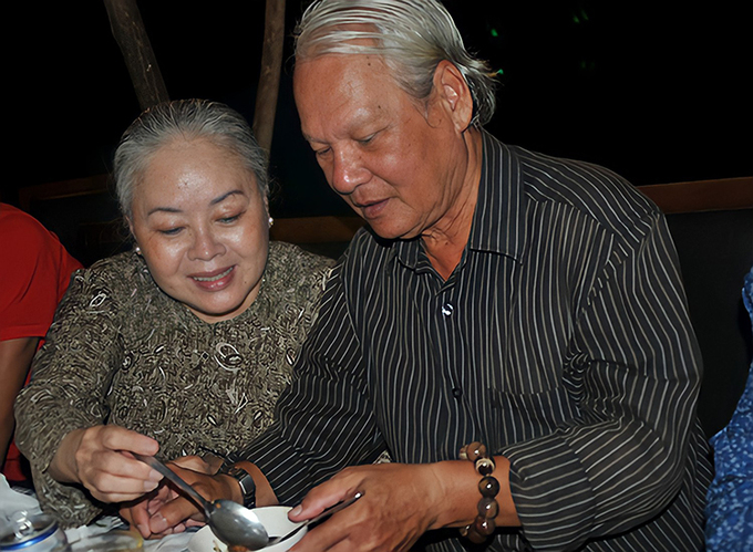  Vợ chồng NSƯT Thanh Nguyệt sống bình dị bên nhau đã 45 năm. (Ảnh: 123sao)