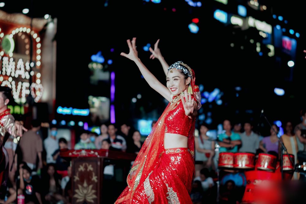  
Thu Hiền vẫn tích cực tham gia các hoạt động nhảy múa để giải tỏa tinh thần. (Ảnh: FBNV)