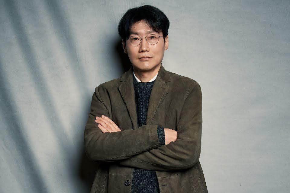  
Đạo diễn Hwang Dong Hyuk mang Squid Game "viral" khắp toàn cầu. (Ảnh: Koreaboo)
