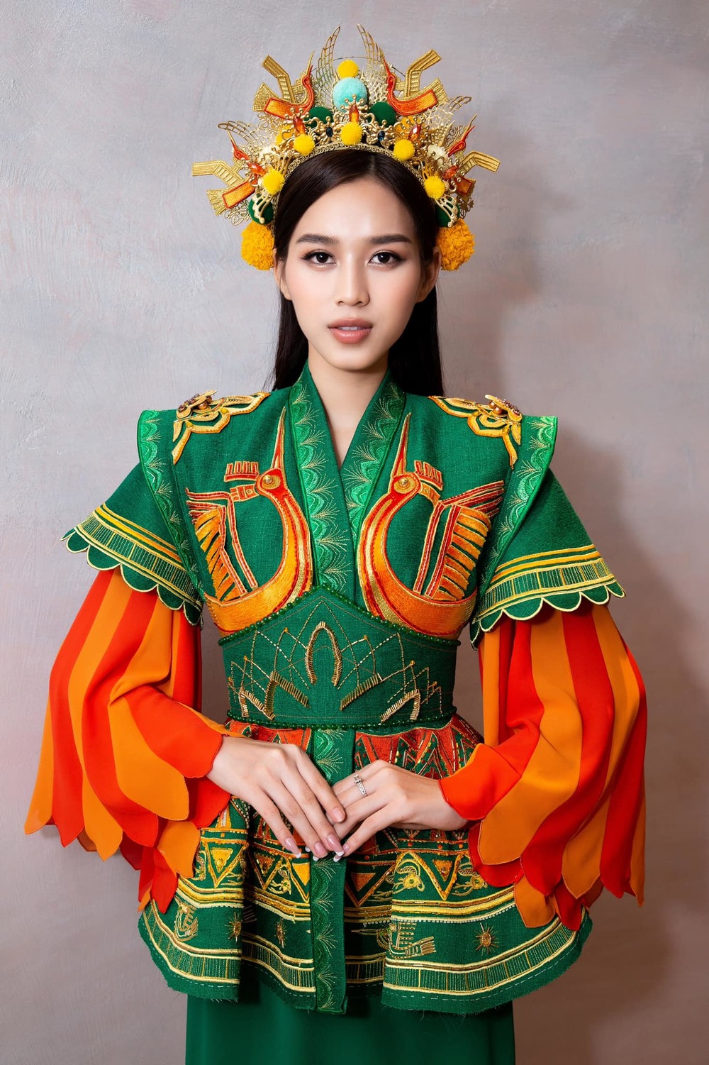 2021 | MISS WORLD VIETNAM | ĐỖ THỊ HÀ - Page 2 Do-thi-ha-lan-dau-dien-trang-phuc-cho-phan-thi-dances-of-the-world-0269a9f8