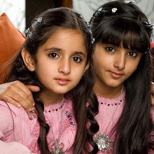  
Bức hình khiến 2 tiểu công chúa Dubai nổi tiếng khắp thế giới. (Ảnh: Pinterest)