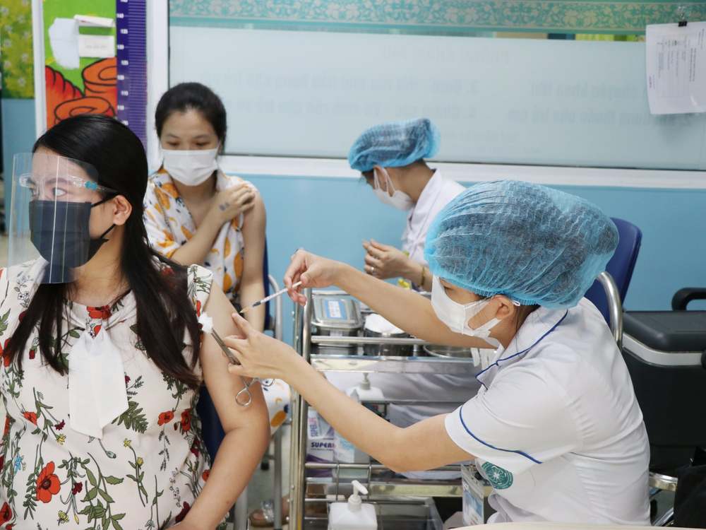  
Công tác tiêm chủng tại Việt Nam đang được đẩy mạnh tiến độ. (Ảnh: Bộ Y tế)