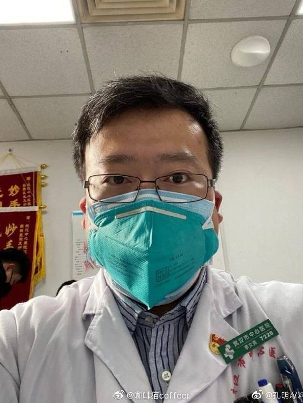  
Bác sĩ Lý Văn Lượng - người đã cố gắng cảnh báo mọi người về sự bùng phát của Coronavirus. (Ảnh: Weibo)